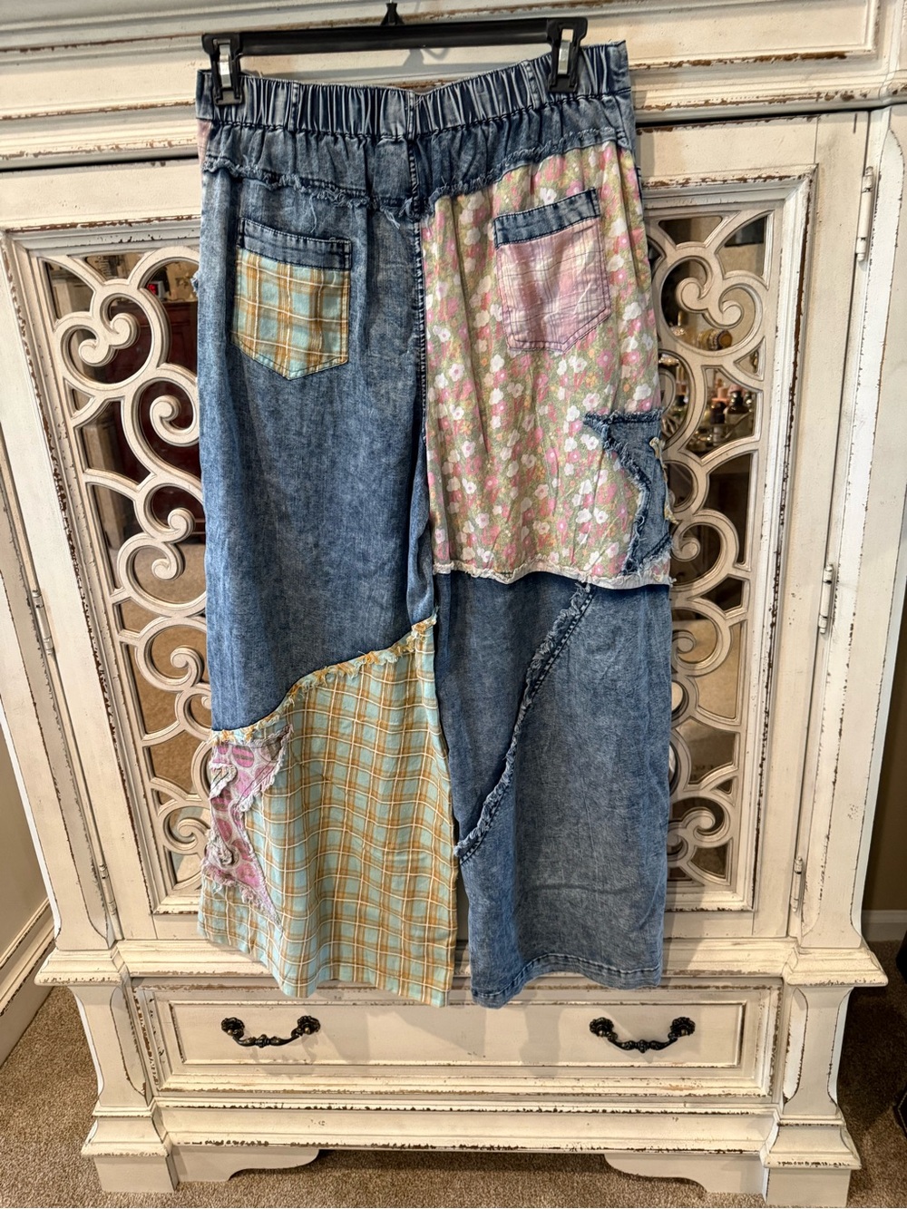 Boho Patchwork Wide-Leg Jeans in Blue and Pink - Picture 2 of 3